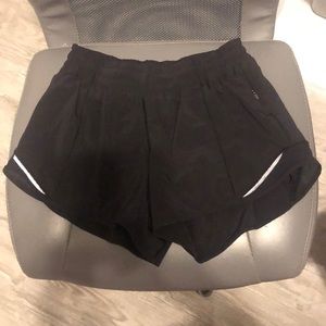 Black lulu shorts